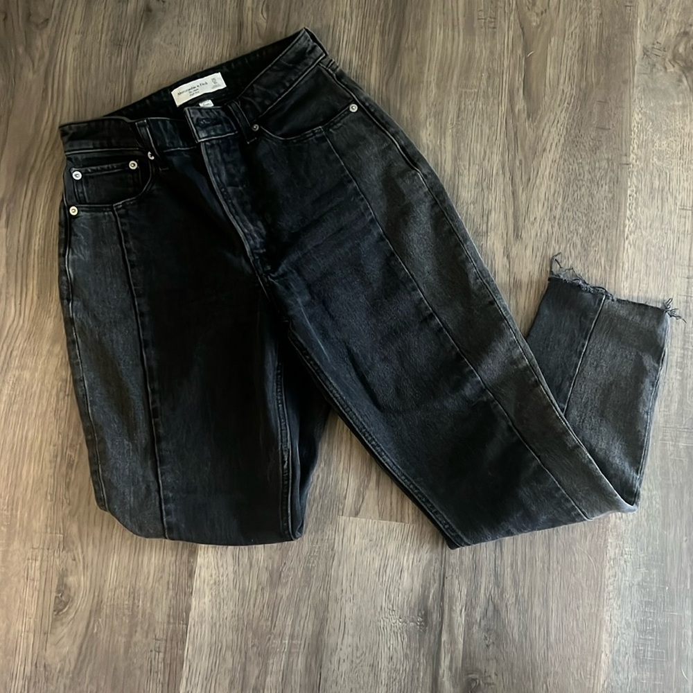 Abercrombie The Mom High Rise Jeans